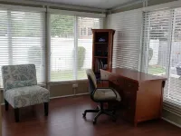 Comfortable home away from home. Close to ONU and all grocery and restaurants. Hotels in Bradley