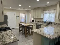 Cheerful 2 br/1 full bath home near SoFi/Beaches