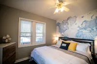 The Landing is a Cheerful 3 bedroom 2 bath home!