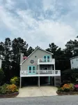 Close to Manteo Waterfront + 3 bedrooms + 2 baths + Outdoor Shower