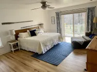 FLAT LOT BOAT-RAMP NO-WAKE-COVE OFF MAIN CHANNEL LG HOME-GAMERM FIRE PIT KAYAKS+