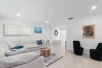 Tropical Beach House!