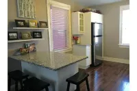 PERFECT Location- beautifully updated 2 BR! UC, Downtown, OTR, Hosptials