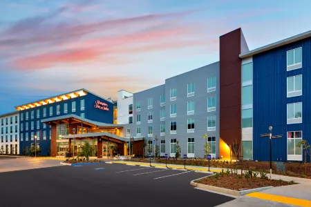 Hampton Inn & Suites San Diego Liberty Station Отели рядом с достопримечательностью «Пеканга Арена»