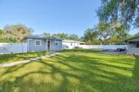 Heated pool huge yard mins to beach/DT, small celebrations PAC MAN,  pets ok Hotels near Publix Super Market at Shoppes at Mission Trace