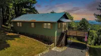 cabin off the Blue Ridge Parkway in Jefferson NC