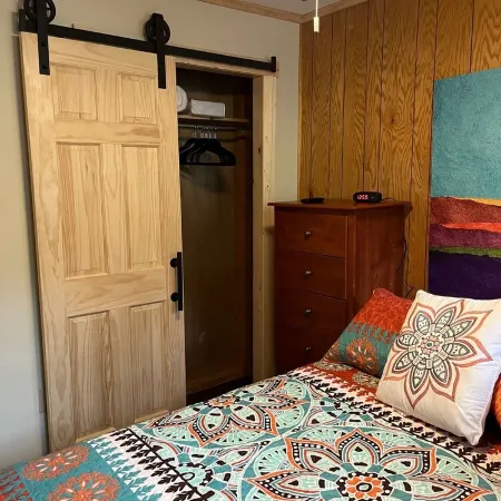 License # 3031 Estes Park remodeled detached cabin, views, quiet area.