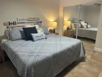 Totally Renovated near Pete's Pier with Trailer Parking Walk to Three Sisters!!