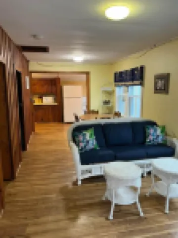 New to VRBO! Cute 2 bedroom cottage just steps from the beach!