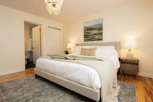 Blue Sky Bungalow Hotel a Black Mountain