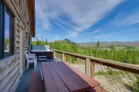 Modern House with Hot Tub & Serene Mountain Views - Chalets