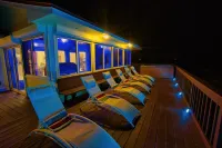 Great price!Beachfront with Stunning gulf view from this Great home with hot tub