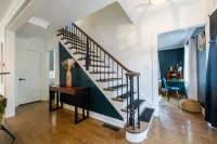 Luxe Haus of Love—Renovated 1938 Cape Cod —Heated FLRS Hotels in Skokie