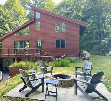 “Hollywood Nights”