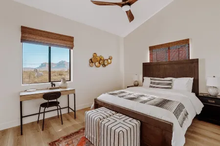 Superstition Mountain Views, Pool/Hot Tub, 2bd + Loft