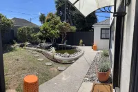 Henderson House and Frog Pond Hotels in Eureka