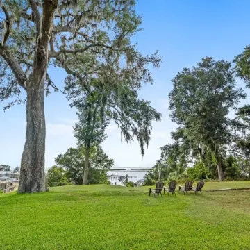 Bay Getaway, Cozy Studio Condominium in Daphne, AL - Sleeps 2 - Near Interstate