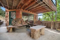 Adventures at Angel's Landing await you! Apartment in large mountain home for 3.