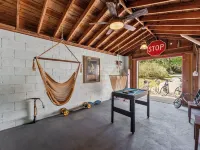 Spacious 1 block to Downtown Mt. Dora "The Brick Haven" with Garage Gameroom!! Hotels in Mount Dora