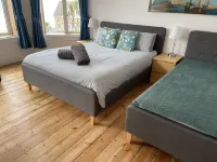 Large Victorian House for 12 Overlooking Woolacombe Beach. Hot Tub, BBQ, Parking Hotels in Woolacombe