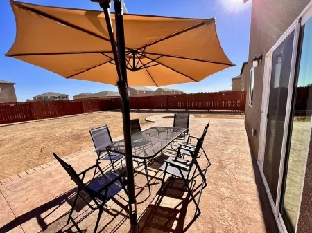 Brand New, 5 Bedroom/3 Bath Home- On your way to Yosemite! Отели в г. Чоучилла