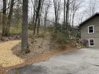 Luxury Retreat: 2 Master Bedrooms, in-Town Highlands, NC-Fireplace & Fiber Optic