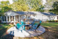 Ardmore Gem close to mall and Hospitals, 4bed/3bth Hotels near Hanes Mall