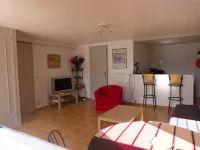 Ground floor of a villa in front of the swimming pool Hotels in Carces
