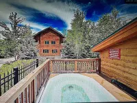 Park City Timber Wolf Chalet - 5 min walk to Cabriolet & 1 min to town shuttle!