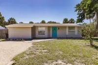 Bradenton Intercoastal Living - close to beaches Hotels near The Good Liquid Brewing Company