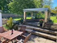 Peaceful Studio, Quirky and Unique in a Large Garden. Near Beaches,Golf Courses.