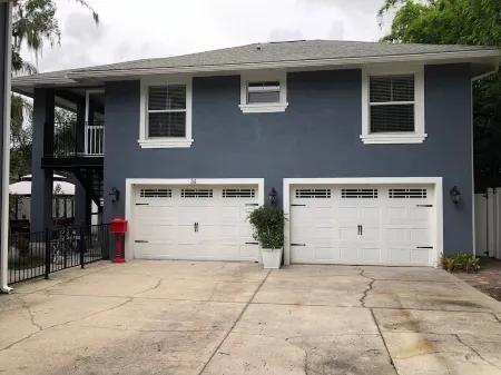 Amazing Five-Star Luxury Thornton Park two Bedroom Apt - close to Kia Center. Отели рядом с достопримечательностью «Harry P Leu Gardens»