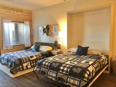 Queen Studio~Resort Amenities~19 Miles to West RMNP Отели в г. Грэнби