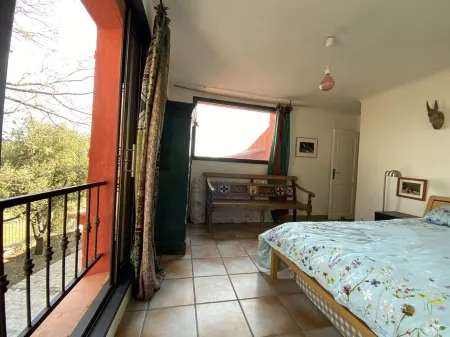 Dreaming in Provence among the olive trees, with a view of the Sainte Beaume mountain range Отели в г. Баржоль