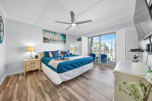 2 MIN WALK 2 THE BEACH 5 BEDS GREAT LOCATION POOL HOT TUB
