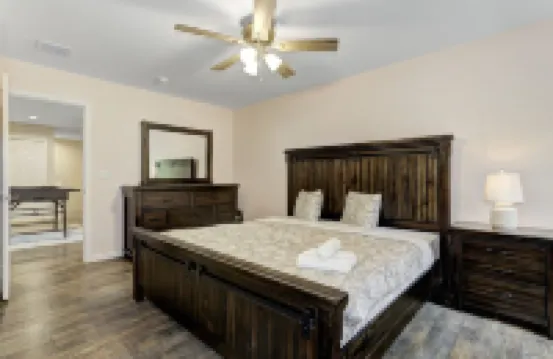 Luxurious Chalet in Blakeslee: Game Room, Hot Tub, Lake Access, Fire pit