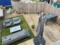 Family home on the outskirts of Bordeaux, close to all amenities (streetcar, bus)