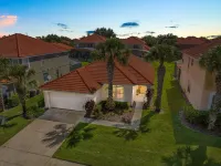 Renovated villa w private pool & bbq - close to magic theme parks!!