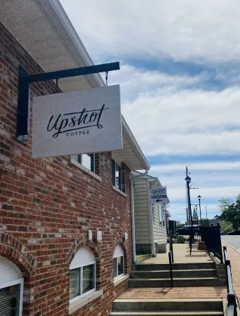 Spacious*Outdoor Space*Modern*Family*Groups*Modern*Artistic Отели в г. St. Charles County