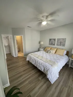 Vacation Paradise near beach sleeps 6+