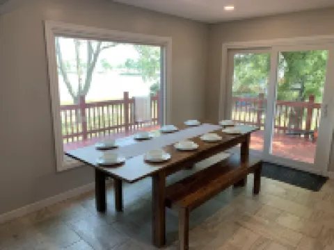 Best CWS spot around! Great for groups-family. Closest location and on  A LAKE! Hoteles en Carter Lake