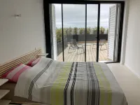 Foncillon beach, residence with swimming pool facing the sea