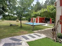 Charming house classified 4 stars in Luberon Protected Natural Regional Park - 수영장