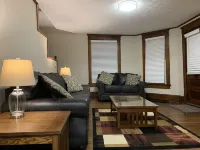 New!!!  Great Remodeled 2 Bedroom. Walk to the Square!