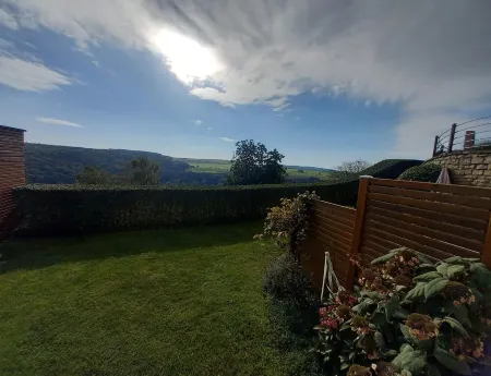 Ferienwohnung Hansen, in Ruhiger Lage mit Wunderschönem Ausblick