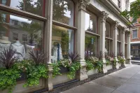 Secluded & Spacious 1BR Condo – Central in OTR