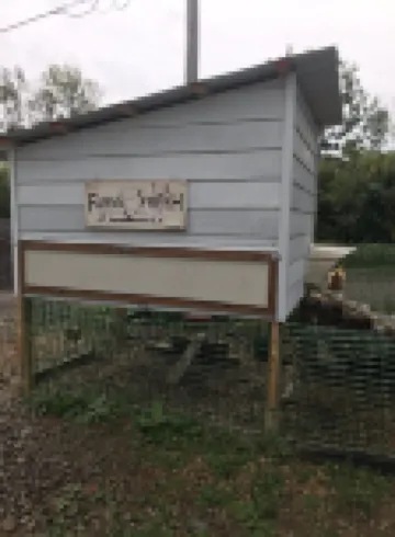 Active “farmette”   New apartment (the Knotty Pine Nearby restaurants, fitness