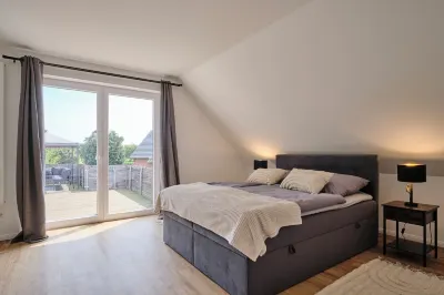 Ferienwohnung 12 Monkeys Hotels in der Nähe von Brinkum ZOB