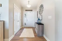 ISLAND OASIS - Immaculate & Newer 3BR/3BA home + GAME ROOM. Ice Fishing/Skiing++