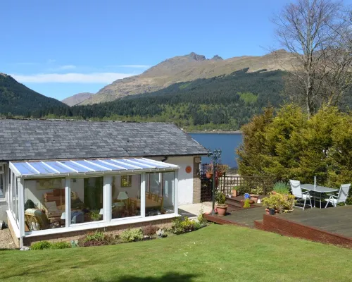 Hot Tub & Stunning Waterfront Views. Kayaks and Sups Free for Guests Use !!! Hotels in Arrochar